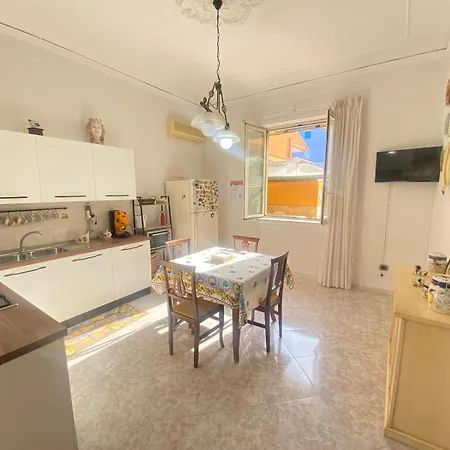 Allo Scoglio Dei Ru Frati Apartment *